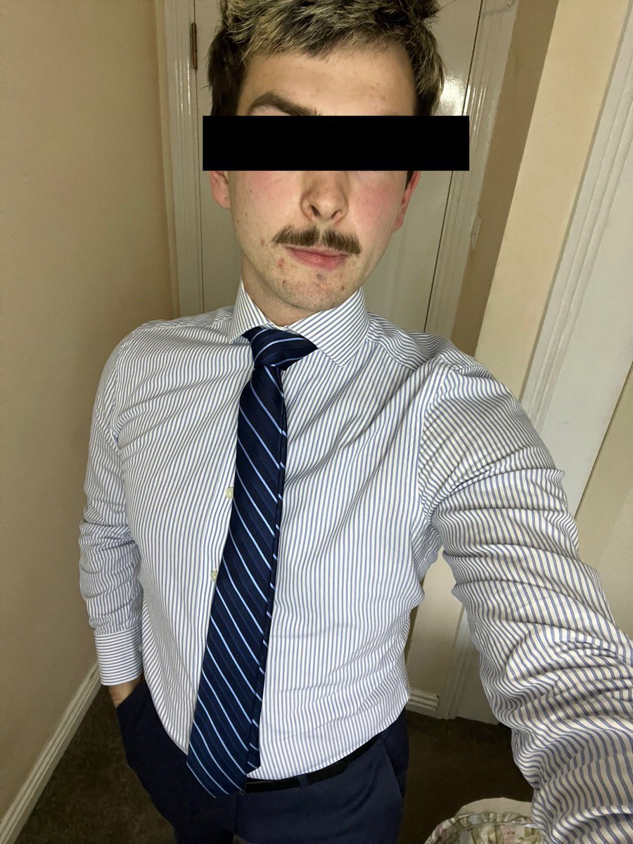 office_lad's tweet photo. Need some advice off of you gents, what do we think of the shirt and tie combination? 

Does it worth or does anybody have any better suggestions for tie colours/patterns

#suit #suits #suitedandbooted #men https://t.co/QsySEDxh1F