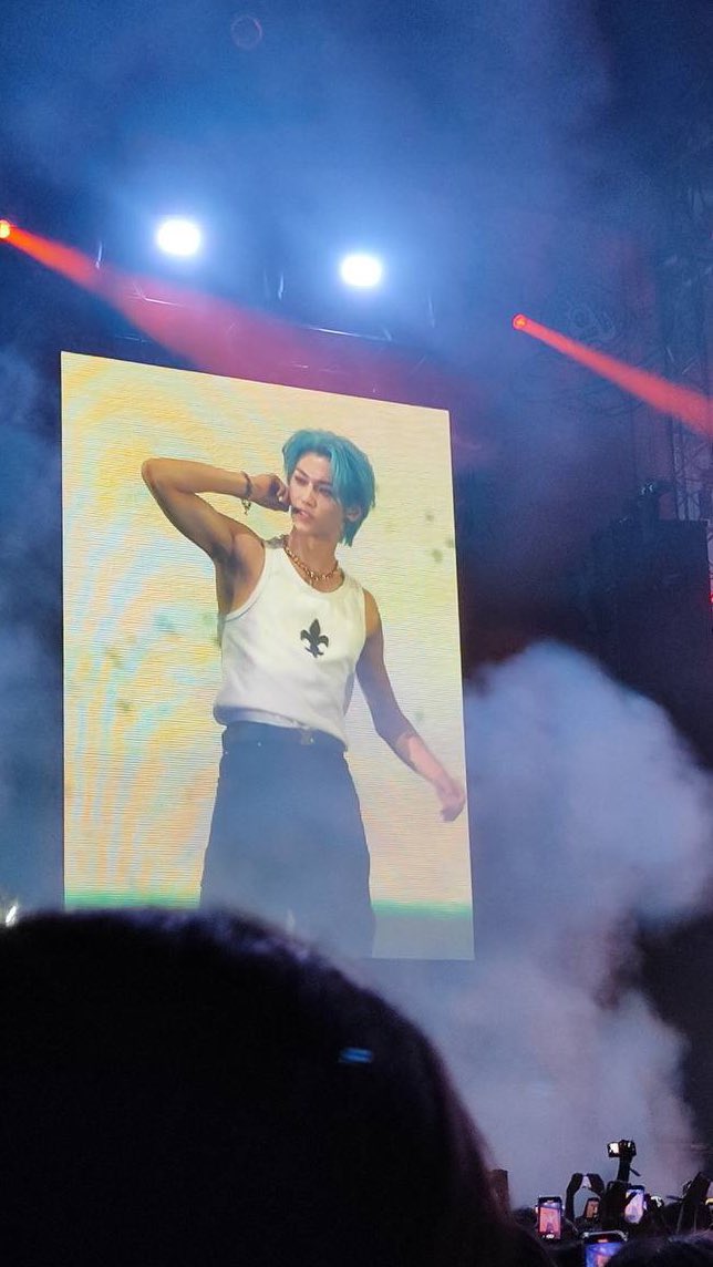SEUNGM1NE's tweet photo. what the……. (cr : banqtanwithluv) https://t.co/e0j5V9t6GJ