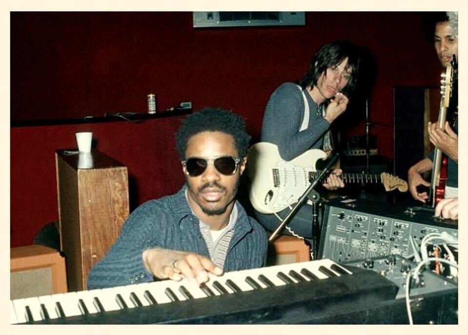 RT @tnpcollection: Stevie Wonder & Jeff Beck during sessions for Talking Book, 1972. Picture: Tamla Motown https://t.co/6NtYjI0qZF