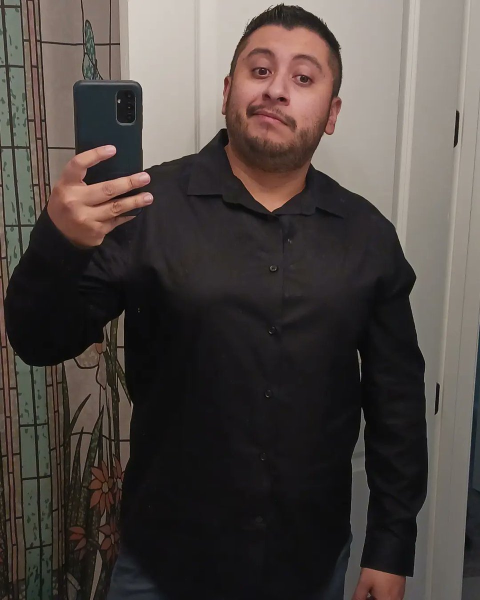 ArctixGoose's tweet photo. Happy Friday everyone! https://t.co/Qi9J4Slro0
