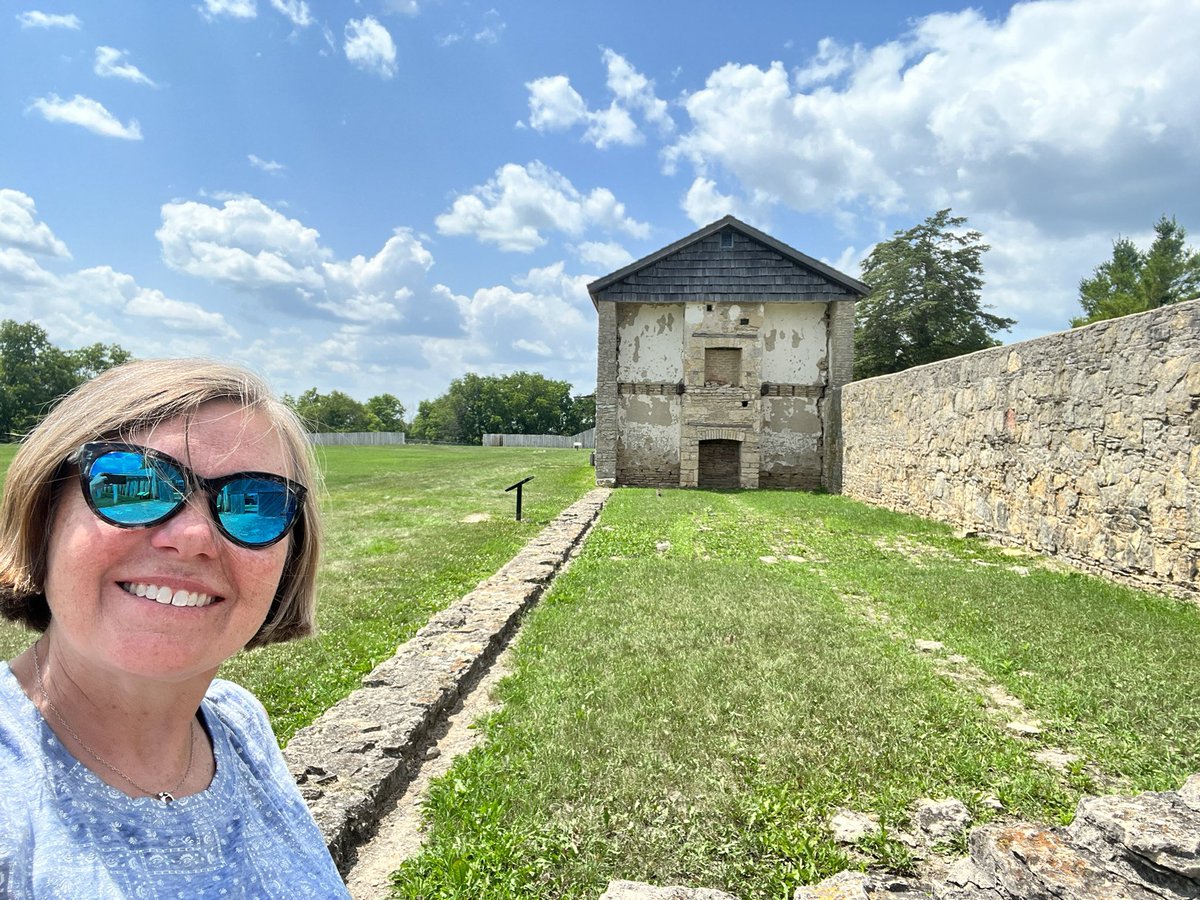 StaceySnyder's tweet photo. #Iowastateparks Fort Atkinson for the passport stamp and greeted by a #groundhog https://t.co/4PwqjNWBYU