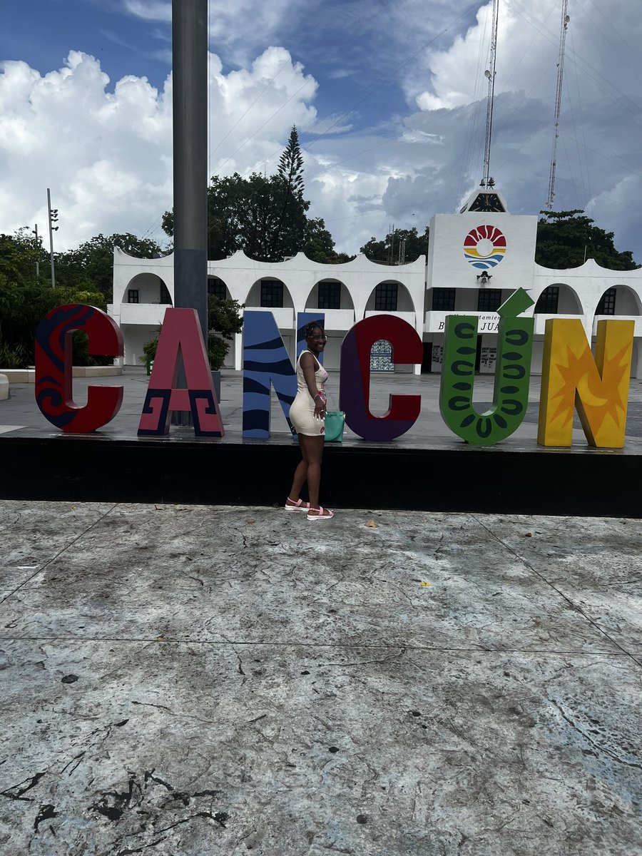 TheRealistHBIC's tweet photo. Cancun #leo #7/25 https://t.co/8EA7tG6D3u