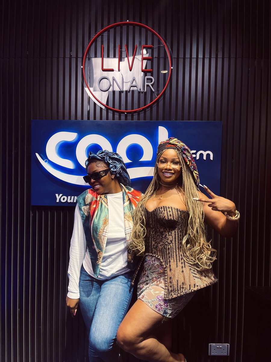 CoolFMNigeria's tweet photo. They came to restrict your airflows with beautyyyyyy 😍😍

We had a lot of fun on The Big Friday Show with your very own hottie with the bonnet @caramel_sugarxx  in the studio with @symply_tacha 

Drop an emoji for your favorite slide

📸: @thatguyfolarin & @madamededeyk

#coolfm969
#thebigfridayshow
#thebigfridayshowxtacha
#tacha
#caramelplugg