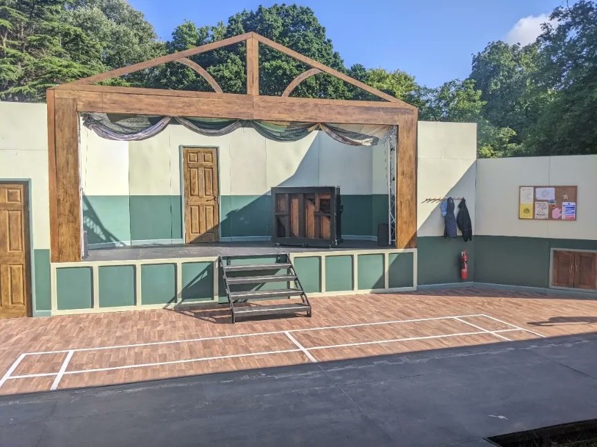 ella routledge tweet media