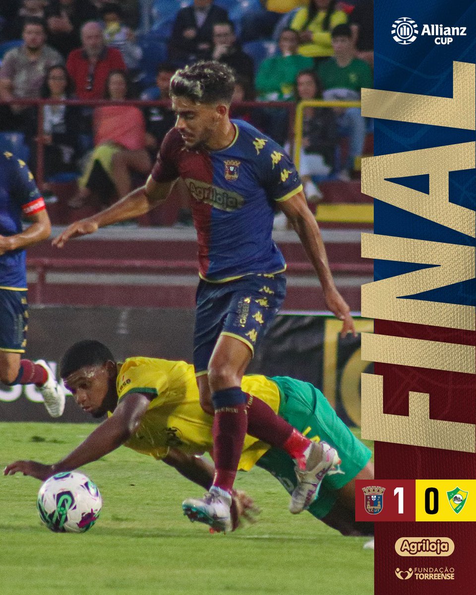 👌 𝗘𝗺 𝗳𝗿𝗲𝗻𝘁𝗲, 𝗻𝗮 𝗿𝗮𝗰̧𝗮! 🔥🔥

#SCUTCDM | ⏹️ Final dos 90 minutos no Estádio Manuel Marques, com o Torreense a triunfar no Dérbi do Oeste já em período de compensação. Na raça rapazes, vamos em frente! 💪

😎 O Orgulho do Oeste Somos Nós! 🤩

#PaixãoAzulGrená