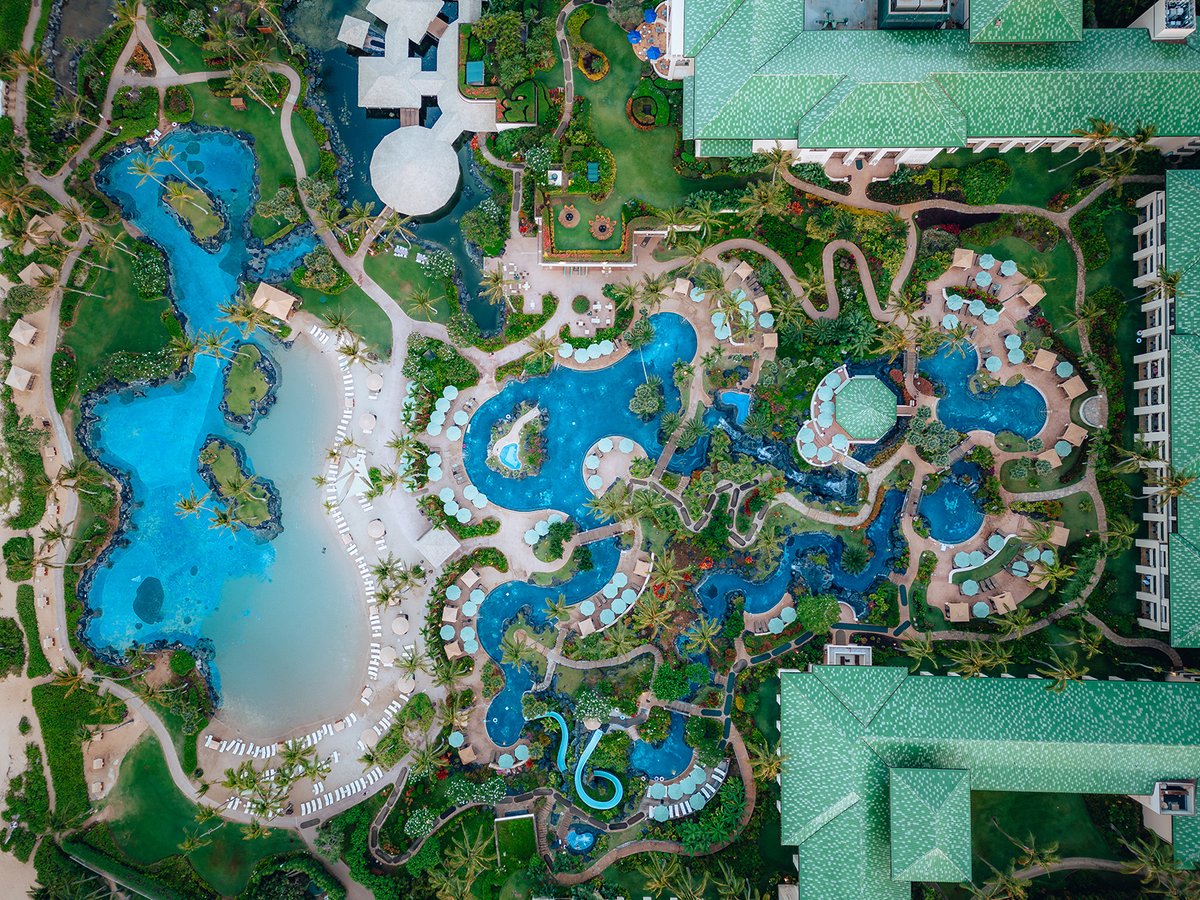 Pick YOUR pool...adult, lazy river, waterslide, active, saltwater lagoon. Happy #alohafriday! . 📷 @maxloews #grandhyattkauai #GHKohana #dronephotography #dronelife #droneoftheday #dronestagram #droneporn #drone #multilevelpool