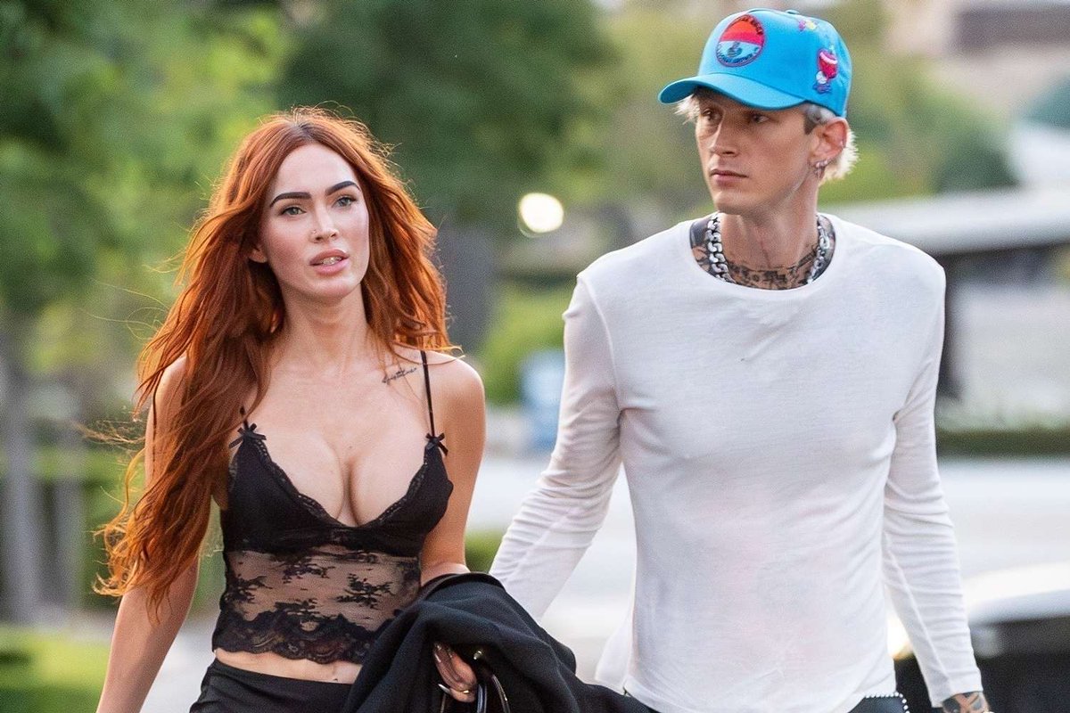 megan fox gets ran over by security guard and Watch as Her BF Machine Gun Kelly Steps to the Side 👀
trappotential.myshopify.com/blogs/news/meg… #movie #news #Hollywood