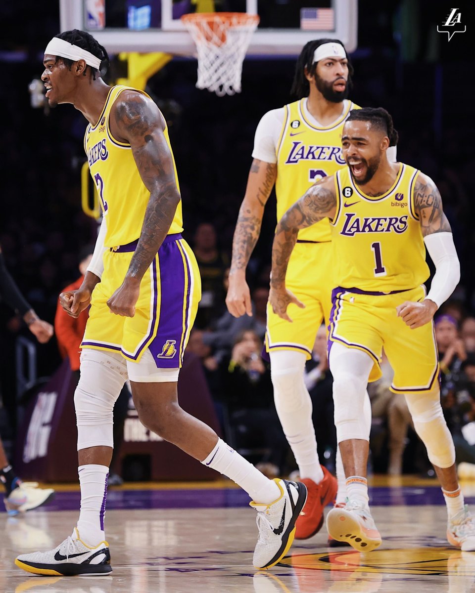 Lakers's tweet photo. The ultimate hype man. https://t.co/qyFuhvbsGw