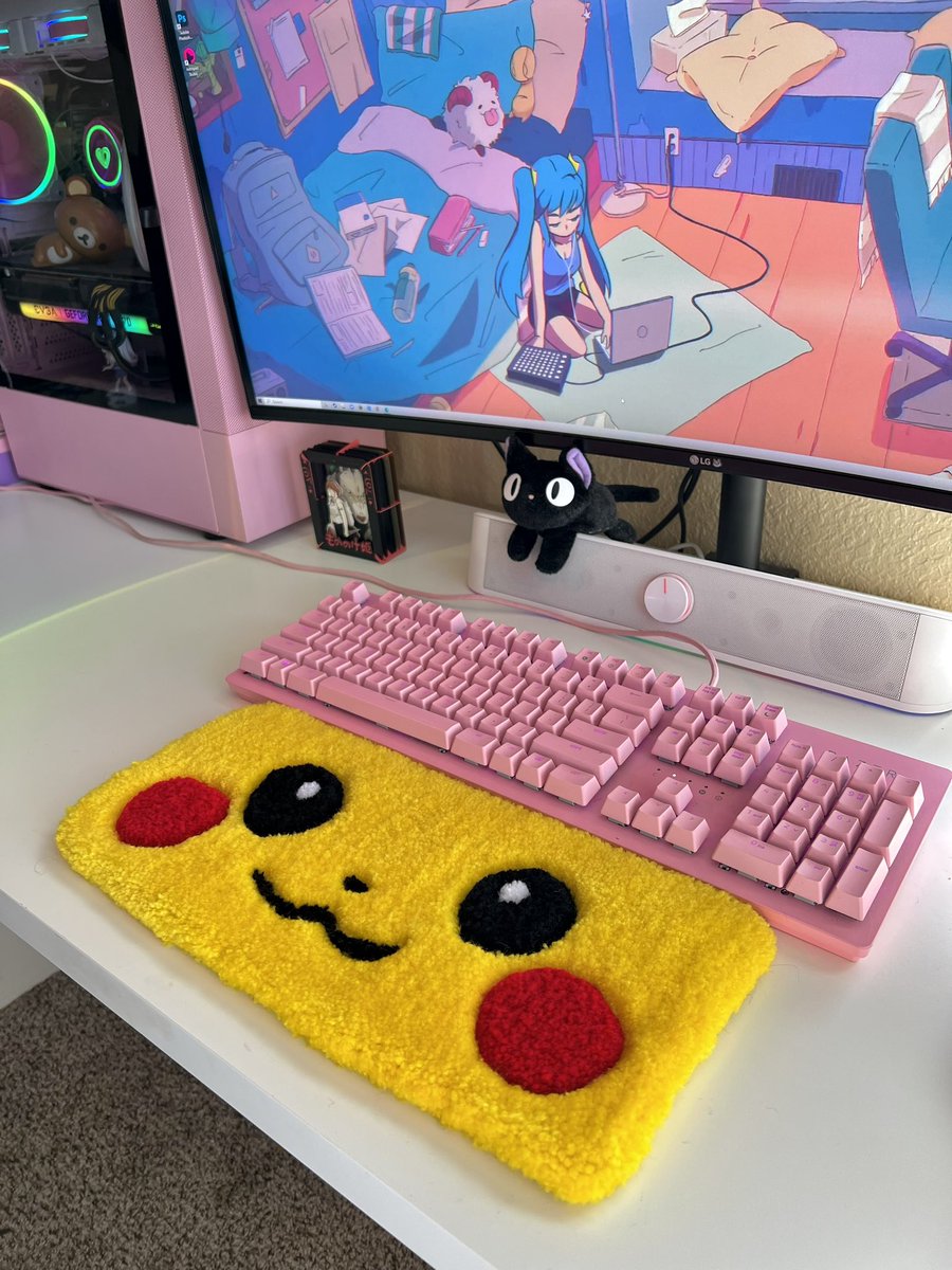 Pikachu Keyboard Rug⚡️

🚨 FOR SALE 🚨
📏 14 in. x 6 in.
📨 DM to purchase!

.
.
.
.
.
.
.
.

#tuftedrug #customrug #rugtufting #tufted #tufting #custom #tufttheworld #rug #homedecor #decor #handmade #pokemon #pikachu #anime #keyboard #wristrest #gaming #gamer #setup #gamingsetup