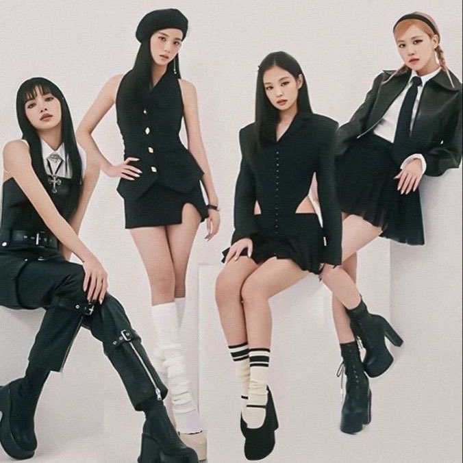 “Seven tickets to                “Four tickets to
barbie pls”                       oppenheimer pls”