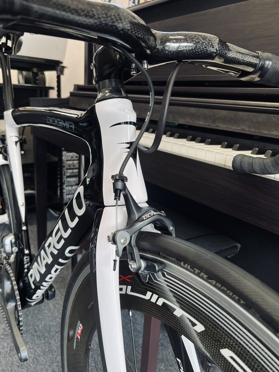 TqgHqo3OIWO6pOF's tweet photo. dogma k8-s
ピナレロとしてはレアな個体です、バラ完依頼でしたが、ただ組立するだけではなく外装依頼を変更し内装仕様にさせて頂き拘りのある組立整備チューニングにより仕上げさせて頂きました
#pinarello
#dogma
#k8s
#バラ完
#di2
#組立
#fulcrum
#redwind
#cult
#チューニング
#あさみフレンド https://t.co/bqBuO6oQOw