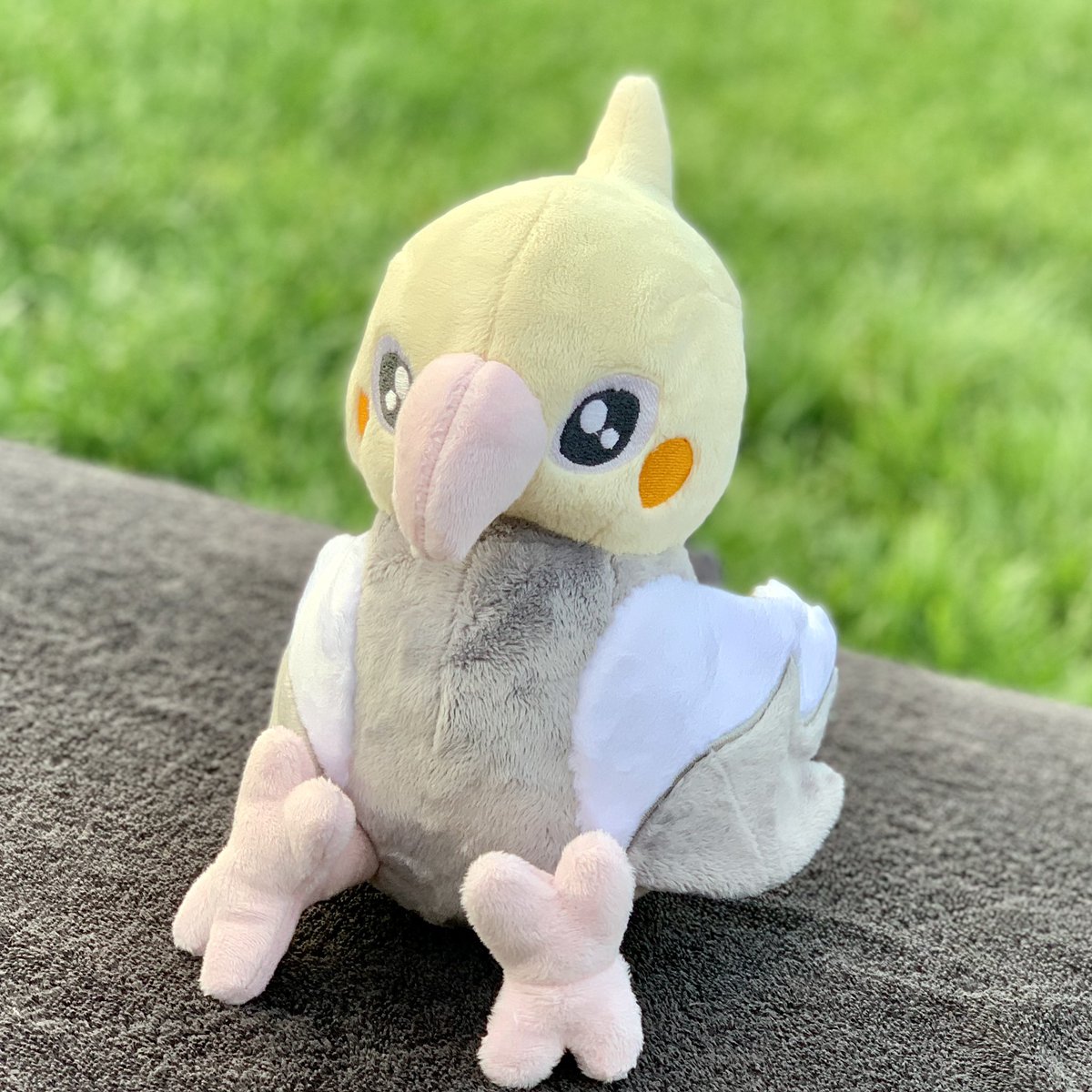 Finished a lovely cockatiel today 🪽using a pattern by @CholyKnight These birds are so enjoyable to make, I really want to try a fluffy one next!