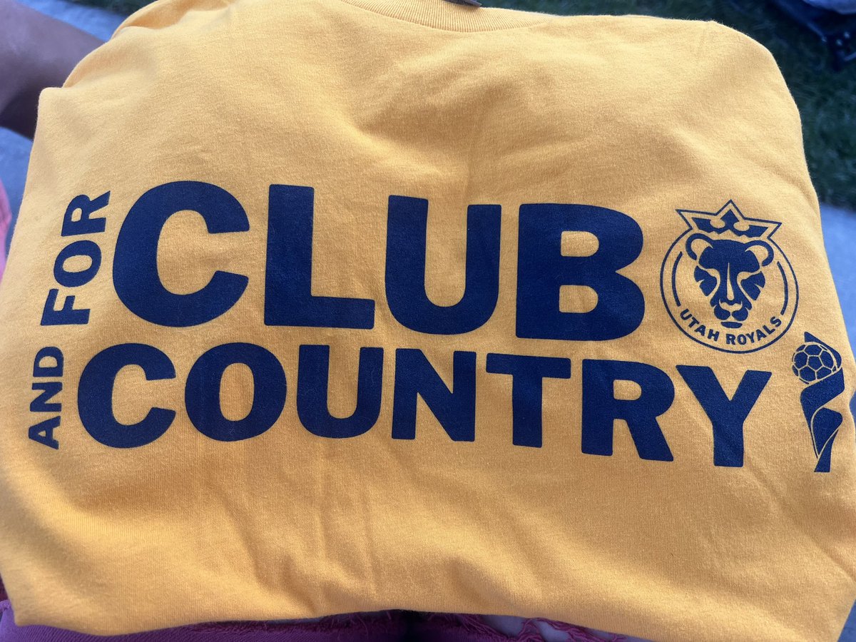 Thank you <a href="/UtahRoyalsFC/">Utah Royals FC</a> for the sweet shirt!!! Can’t wait for the season!