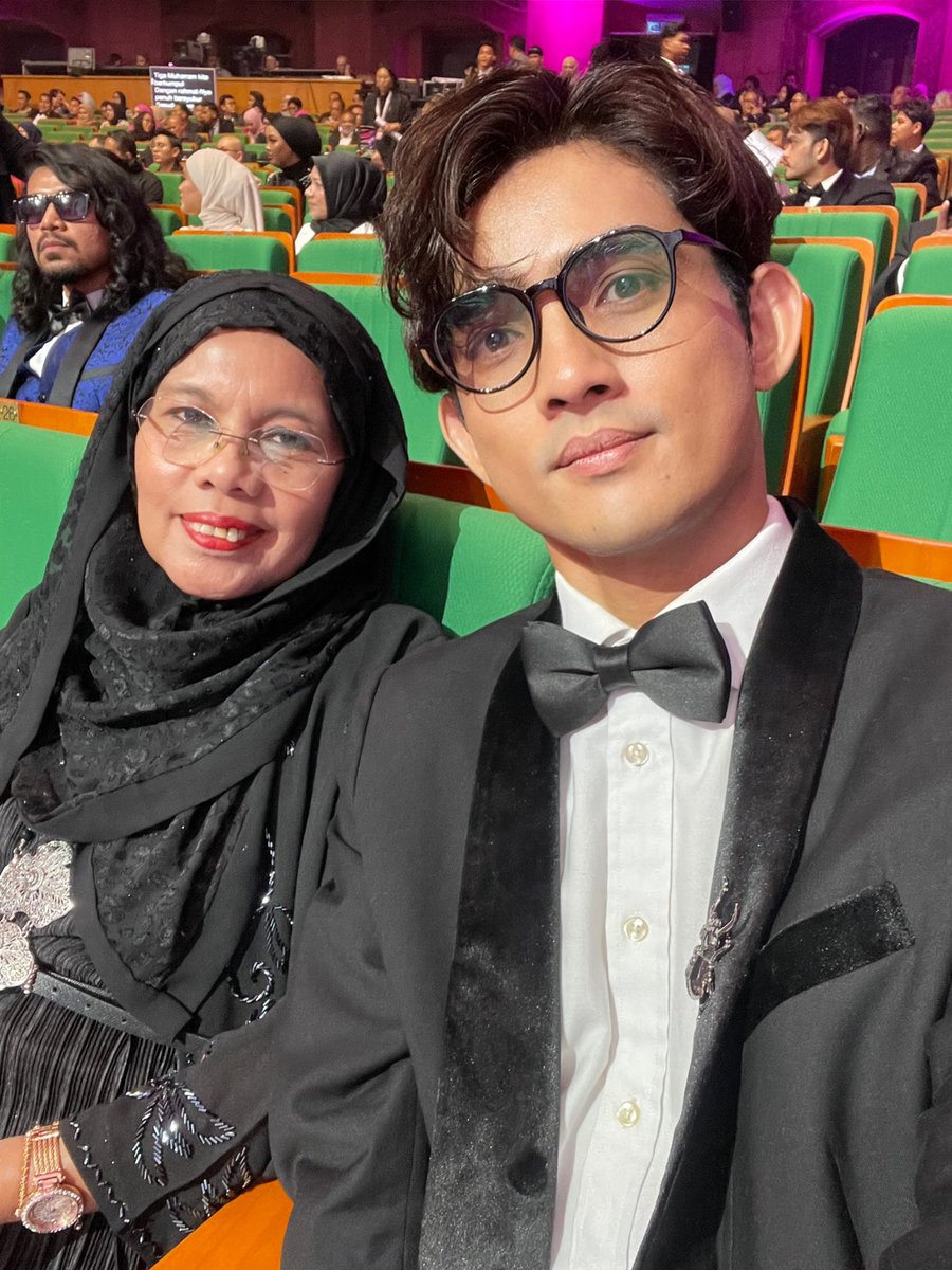 hattadolmatHDC's tweet photo. Congratulations @yunamusic ! 🤍 https://t.co/VdYBrUV8wz