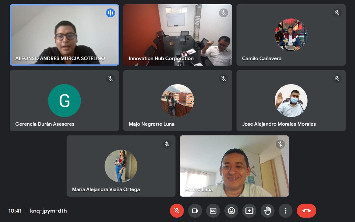 arturolunat's tweet photo. Un honor compartir mi conocimiento y experiencia con los jóvenes que quieren cambiar el país y mejorar la vida de sus coterraneos. Hoy conversamos sobre innovación social con jóvenes de Montería y Córdoba que buscan resolver los problemas del depto con soluciones innovadoras. https://t.co/fTvGCfwaDt