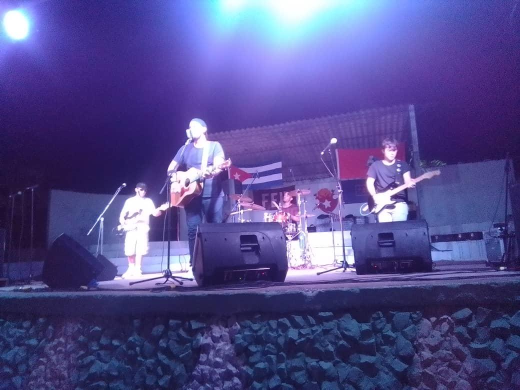 librocamaguey's tweet photo. 🎶🎸🎤 Sonido #DCuba para los habitantes del municipio de Vertientes, en la zona sur de la provincia de #Camagüey
#VeranoConAmor #CubaEsCultura #LibroCamagüey #musicacubana https://t.co/UVuCGIePU2