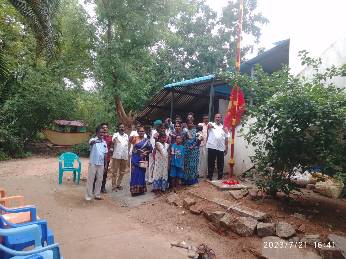 deepak424066818's tweet photo. #மேலூர் தொகுதி நாம் தமிழர் கட்சியின் சார்பில் 21/7/23 அன்று அம்பளகாரன்பட்டி ஊராட்சி வல்லவன் காலணி இல் #நாம்தமிழர்கட்சி இன் புலி கொடி ஏற்றப்பட்டது @_ITWingNTK #seeman #ntk #Kalki2898AD #Kanguvaglimpse #mani https://t.co/U9FOYiZHwR