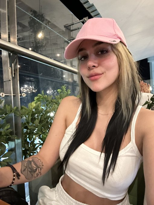 Buenas https://t.co/QWo4wYKuHJ