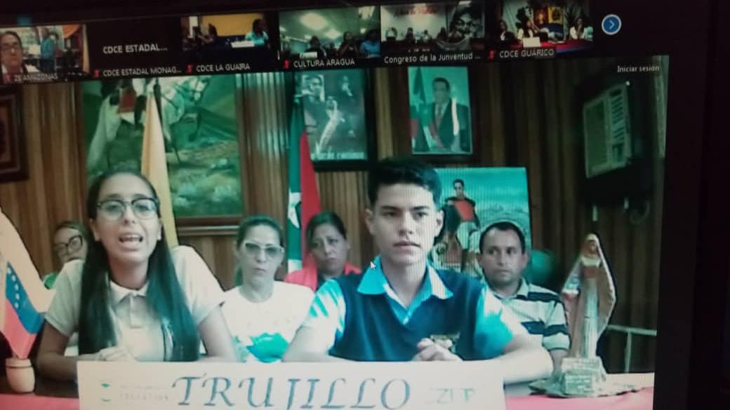 notieducatetru's tweet photo. #21Jul• Los estudiantes Pedro D'Santiago y Paula Albarrán disertaron en el VIII Congreso de la Juventud Patriótica Estudiantil con la ponencia "Una mirada trujillana a la Batalla Naval del Lago".

#SaludEnTodaLaPatria @NicolasMaduro @_LaAvanzadora @MPPEDUCACION https://t.co/A8evmHvU1x