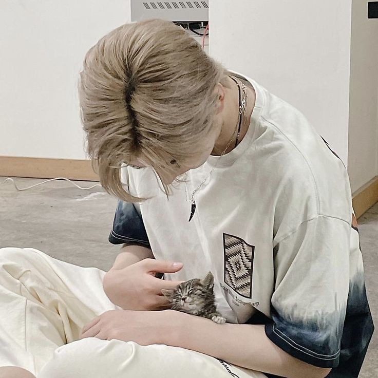 jirosebisss's tweet photo. restarting.

hi, i'm Jiro.

— she/her, filo, minor
— not new to #kpoptwt &amp; #stantwt
— multi
— lf interactive moots, all fandoms are welcome.

♡/↻ is highly appreciated. https://t.co/V2ygpqWQDN