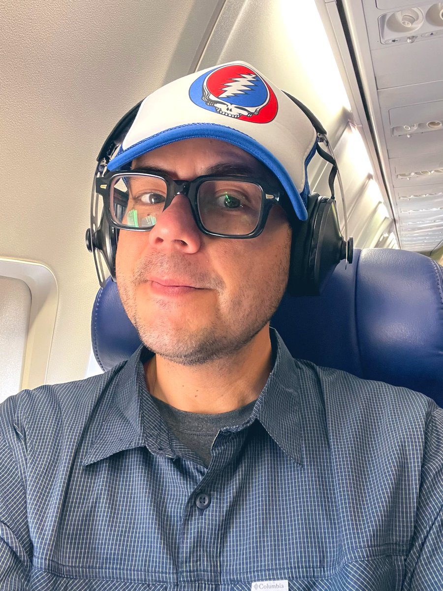 Vic Vela tweet media