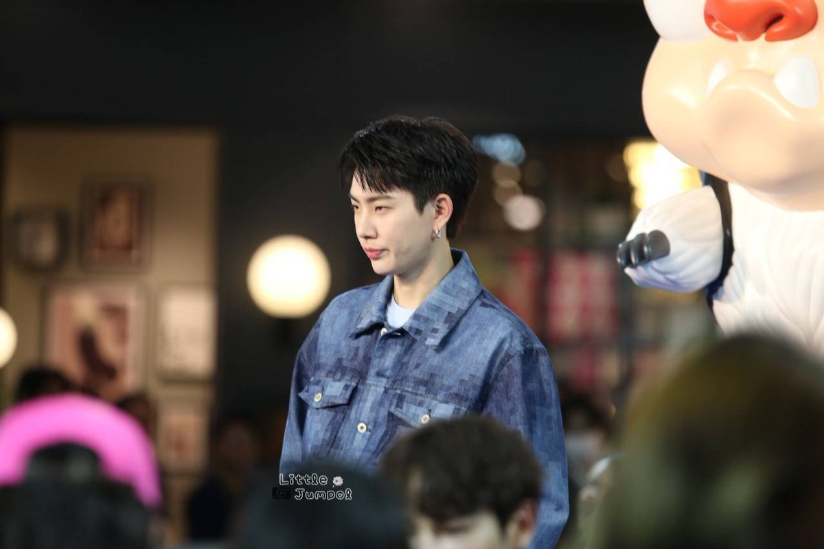 Little_Jumpol's tweet photo. 210723

:โอ้ยยยหล่อคักแท้หล่าลูกอิแม่😳🤲🏻😽 @off_tumcial 

#BIRKENSTOCKMUSHKIN 
#ออฟจุมพล #OffJumpol 
__________________________
🪄💖 #Bylittle 🤲🏻🎀 https://t.co/E1UdFekhyc