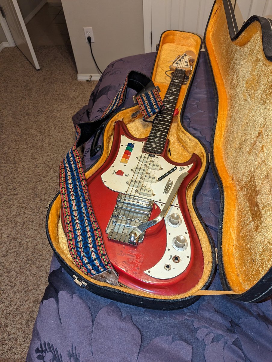 My new to me #tiesco #specturm #vintageguitar  any one out there help me age this thing I know my great uncle purchased it in the 60s