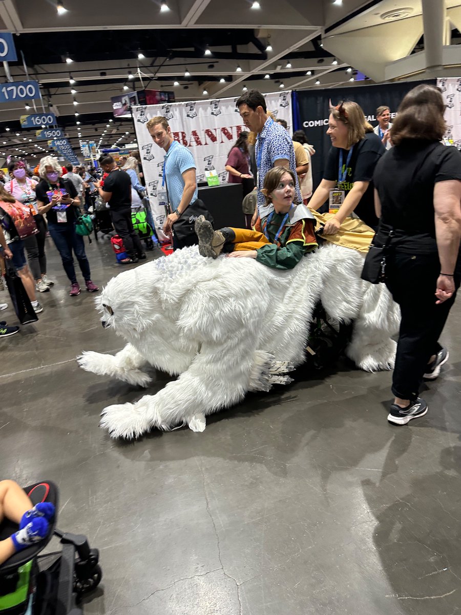 micheletierra's tweet photo. Fantastic owl bear costume! #SDCC https://t.co/ZIrmwMH96o