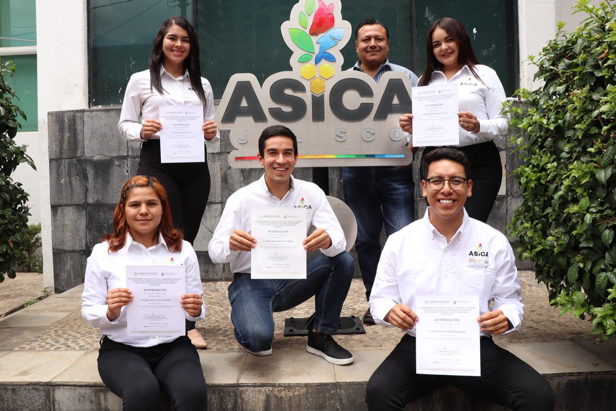 AsicaJalisco's tweet photo. Los #SRRC se adaptan a cada unidad productiva y buscan minimizar los riesgos de contaminación mediante medidas preventivas, enfocadas a las actividades desarrolladas en cada unidad productiva.
¡Con esto damos un paso más hacia una producción agrícola más segura! https://t.co/DcN5HjaTtM