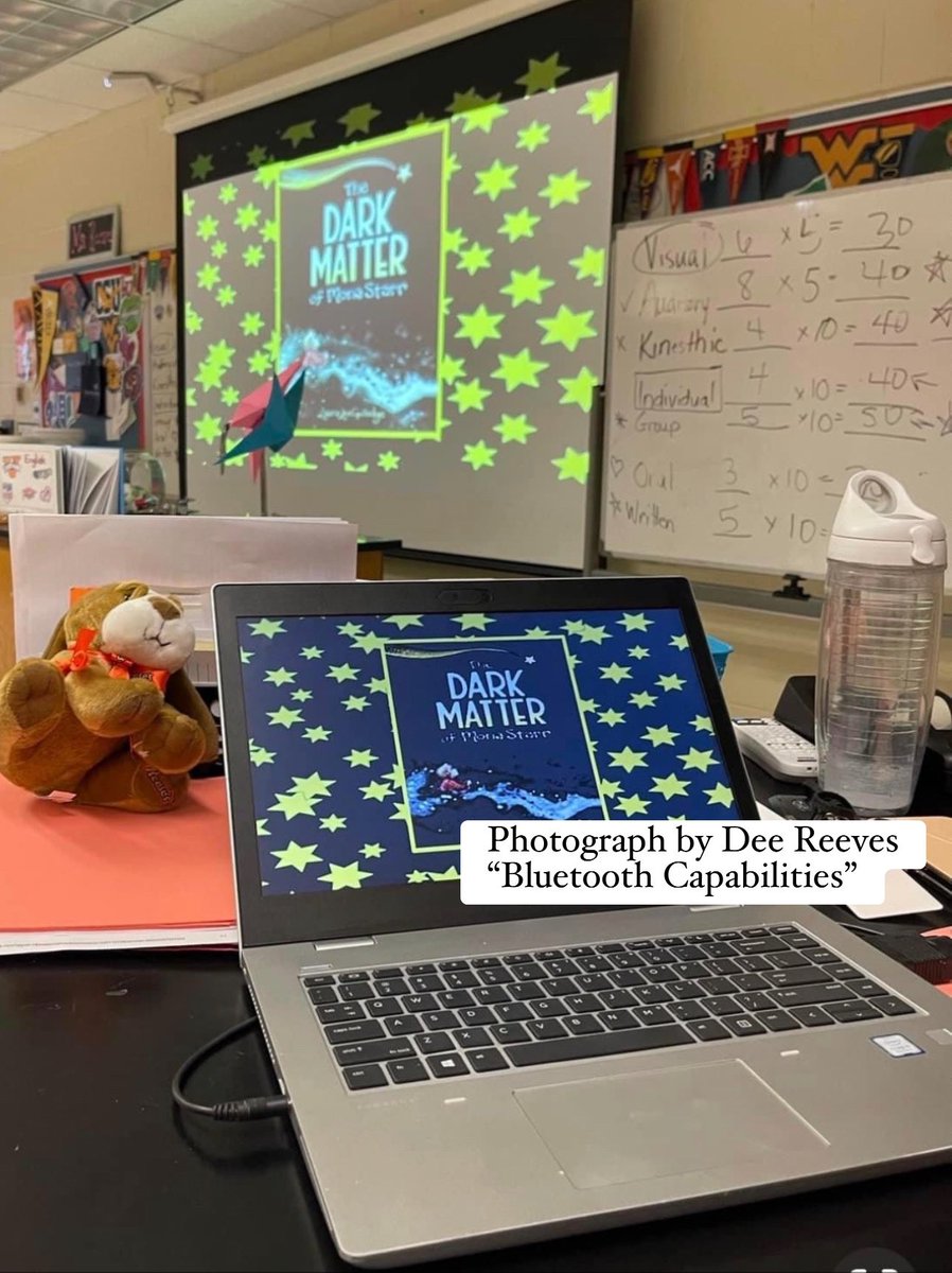 Dee_Reeves25's tweet image. Having Bluetooth capabilities is also a wonderful thing when using the projection screens and the Promethean board.  The students and I were able to link in collectively.  We also participated in this wonderful book for a school wide project! 📚🍎🔑♥️💻 #TechnologyBased…