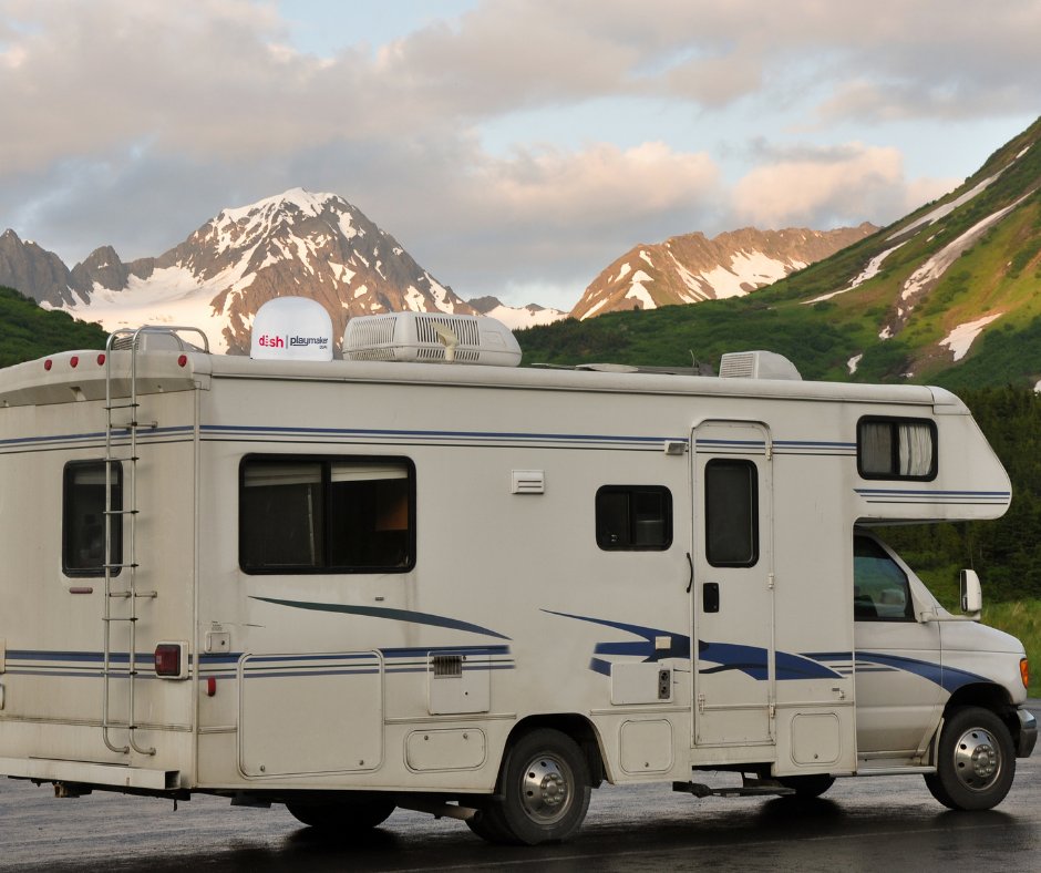 DishForMyRV's tweet photo. Do you know what camper or RV best suits you!? Take the quiz to find out! https://t.co/GgvCyBpE2a https://t.co/PI166aHhpJ