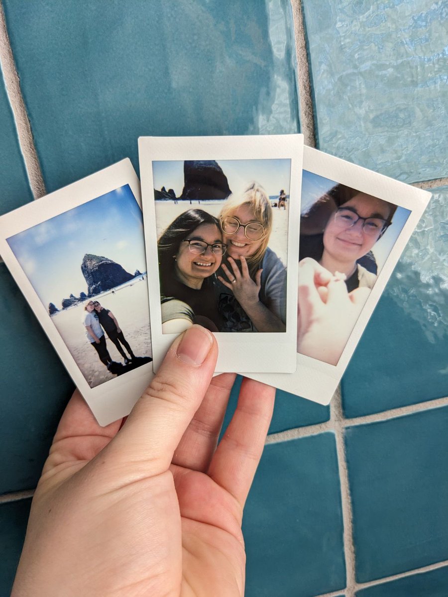 jessicasingh33's tweet photo. Can’t believe @woolskies is officially my fiancé ❤️💍 https://t.co/ekogGCjuau