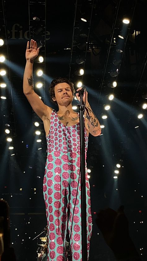 oBvIoUsLy_penni's tweet photo. 27th of august. 2022. 

new york city, u.s.
~ madison square garden https://t.co/M4GaqMWlR6