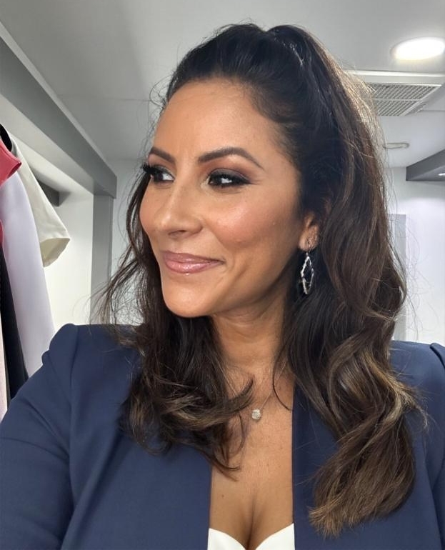 whitneykumar's tweet photo. We tried a half-up hairstyle and I'm absolutely LOVING IT. What do you think?? Also rocking another @AnnTaylor suit, this time in a moody blue 💙 I've got this same suit style in almost every color they have...   #JustSayYes #OOTD #TapeDays #JudyJusticeTeam https://t.co/Xhq2DMwq1h