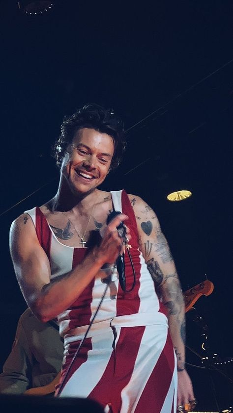 oBvIoUsLy_penni's tweet photo. 21st of august. 2022. 

new york city, u.s.
~ madison square garden https://t.co/djJUn6HZBn