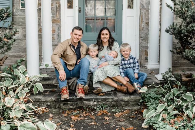 ✨New docs on the block!✨

Ja'Davia Schafer, DO from PCOM Georgia &amp; Andrew Dill, MD from USUHS are two members of our newest intern class!

Both docs love being outdoors! Dr. Schafer spends time in the garden &amp; with her dogs, while Dr. Dill is usually chasing after his 3 boys.