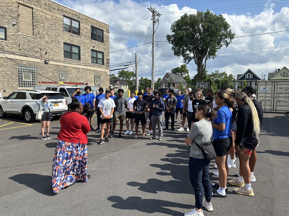 Aaron Stang tweet media