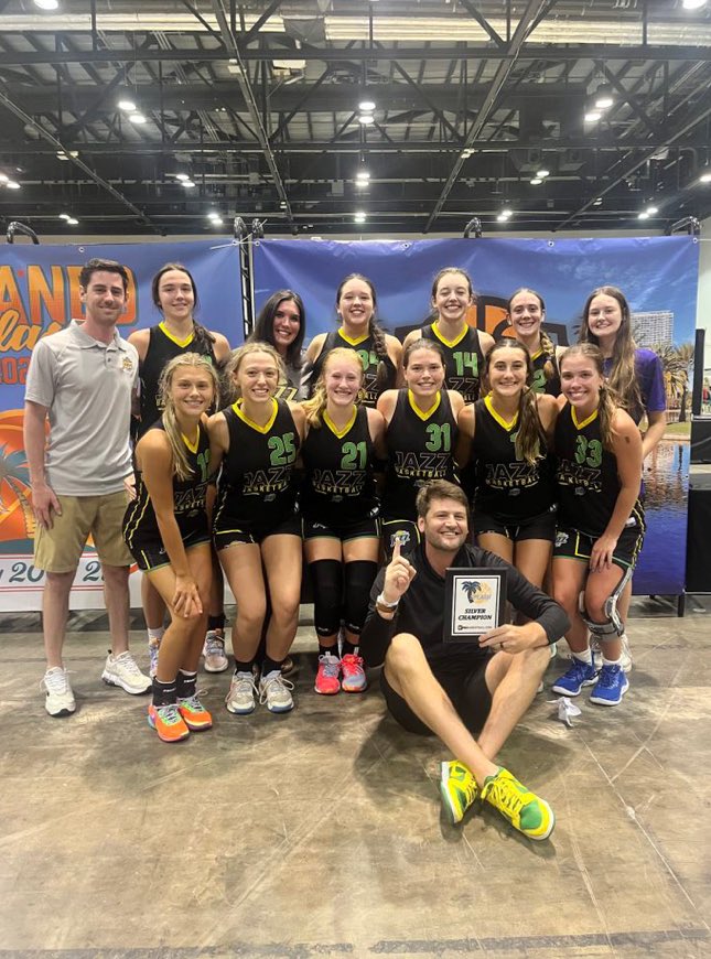 MSJ 2025 goes 3-1 <a href="/Ohio_Basketball/">OhioBasketball.com</a> Splash! They take home the Silver Championship. TUFF! Gritty! Kat Strong is a beast and leads the way with 12, Sara Stokes McRenoylds w/ 10. This TEAM fights. Plays until the end! 💜💛💚