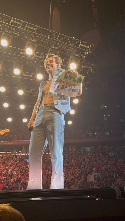 oBvIoUsLy_penni's tweet photo. 28th of august. 2022. 

new york city, u.s.
~ madison square garden https://t.co/CLB9n0OA0k