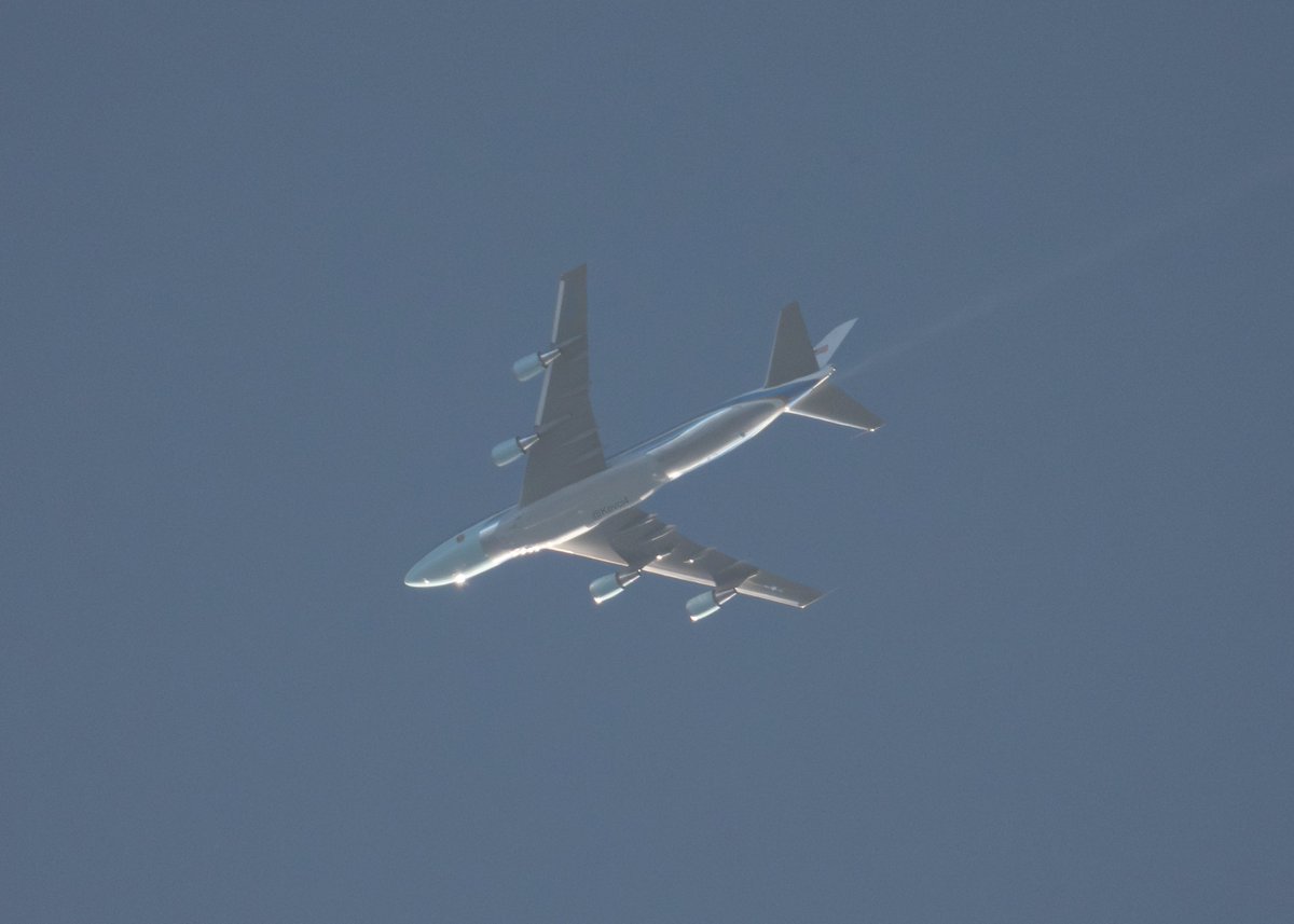 {RARE!} USAF VC-25A 92-9000 as AF1 overhead descending into KADW from EFHK! My first time EVER seeing #AF1 and I'm glad I could finally spot it, after countless misses too. Was super excited the day of and still am! #ADFDF9 #AvGeek #aviation #aviationphotography #Planespotting