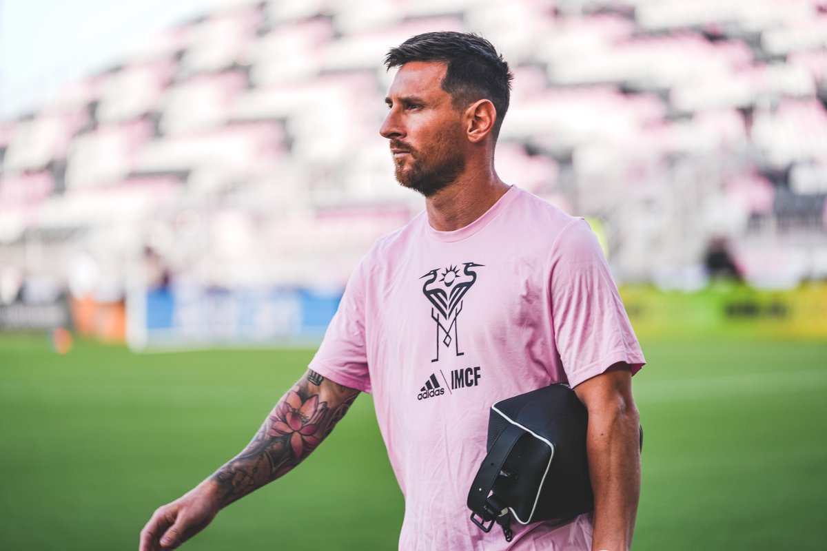 BarcaUniversal's tweet photo. Image: Leo Messi ahead of his debut for Inter Miami. https://t.co/slPbuz8OgT