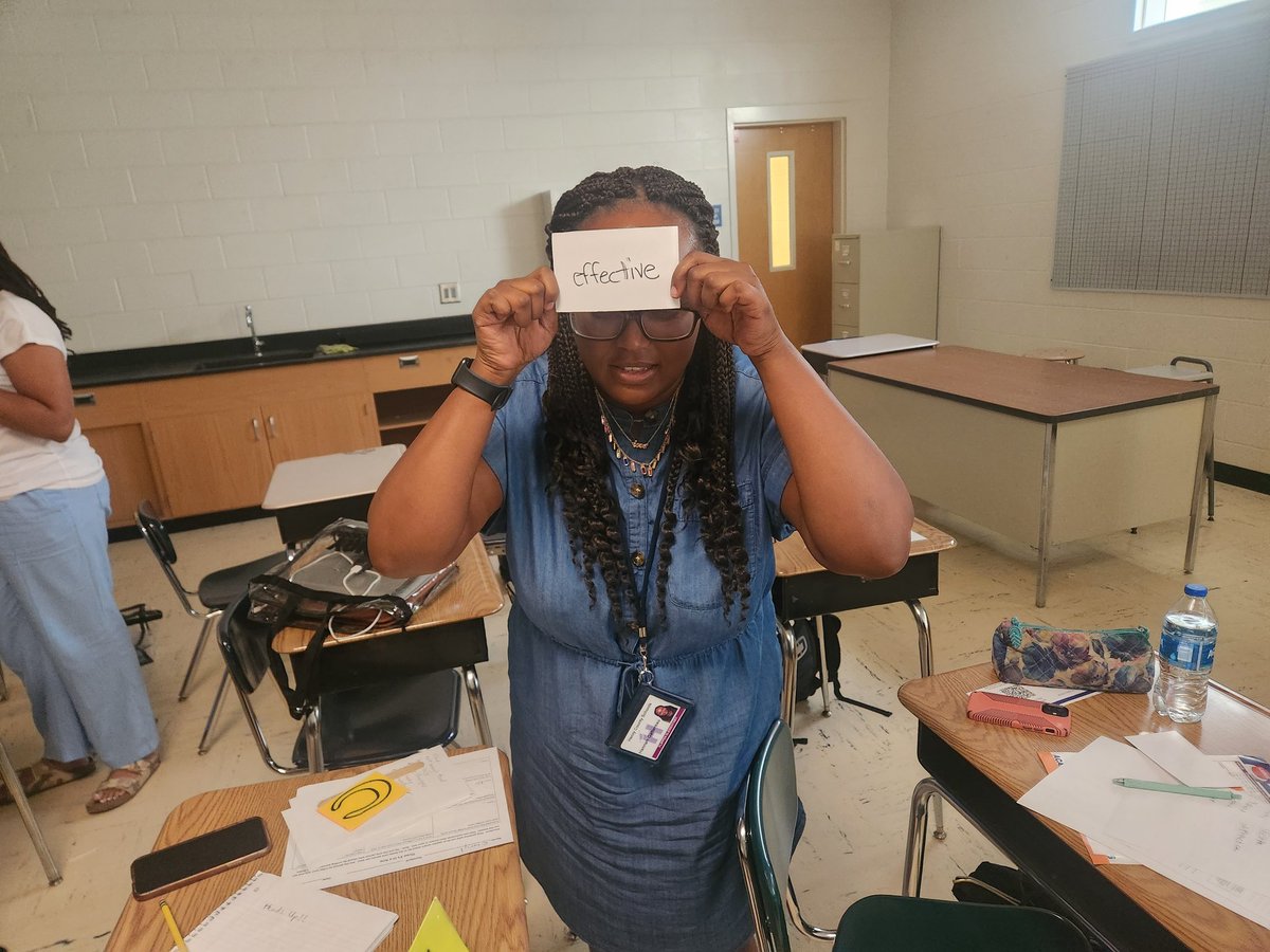 stacyrsalter's tweet photo. #EducatorsLaunch2023 Choice Day, 3 sessions of High Impact Instructional Strategies - Heads Up. Content keywords can only give verbal clues. @Math_HCS #TotalParticipationTechniques @HenryCountyBOE https://t.co/DoguhSE4MY