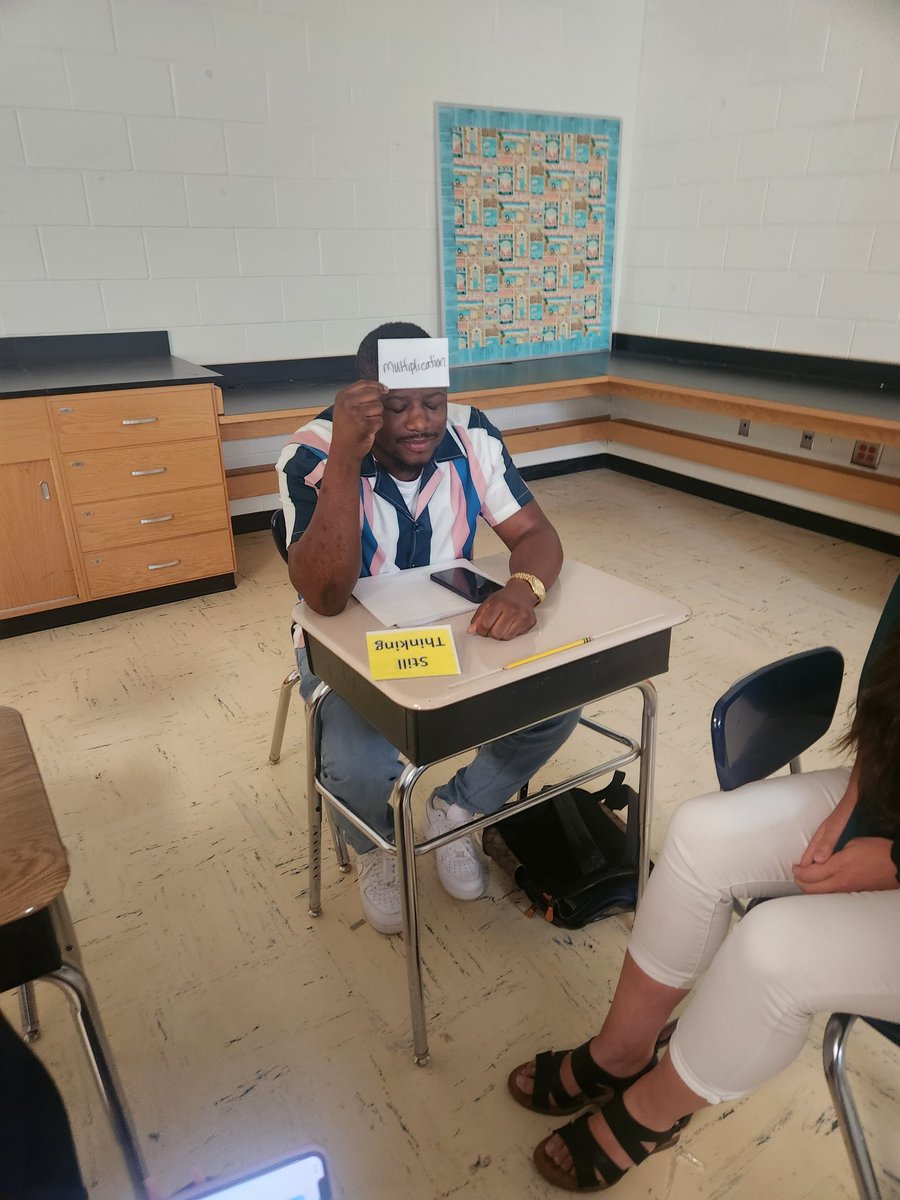 stacyrsalter's tweet photo. #EducatorsLaunch2023 Choice Day, 3 sessions of High Impact Instructional Strategies - Heads Up. Content keywords can only give verbal clues. @Math_HCS #TotalParticipationTechniques @HenryCountyBOE https://t.co/DoguhSE4MY