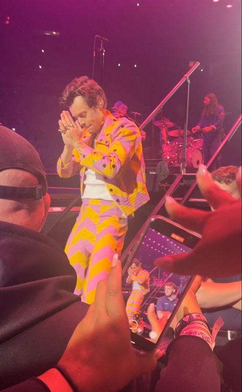 oBvIoUsLy_penni's tweet photo. 8th of september. 2022. 

new york city, u.s.
~ madison square garden https://t.co/ufCFKuzX6e