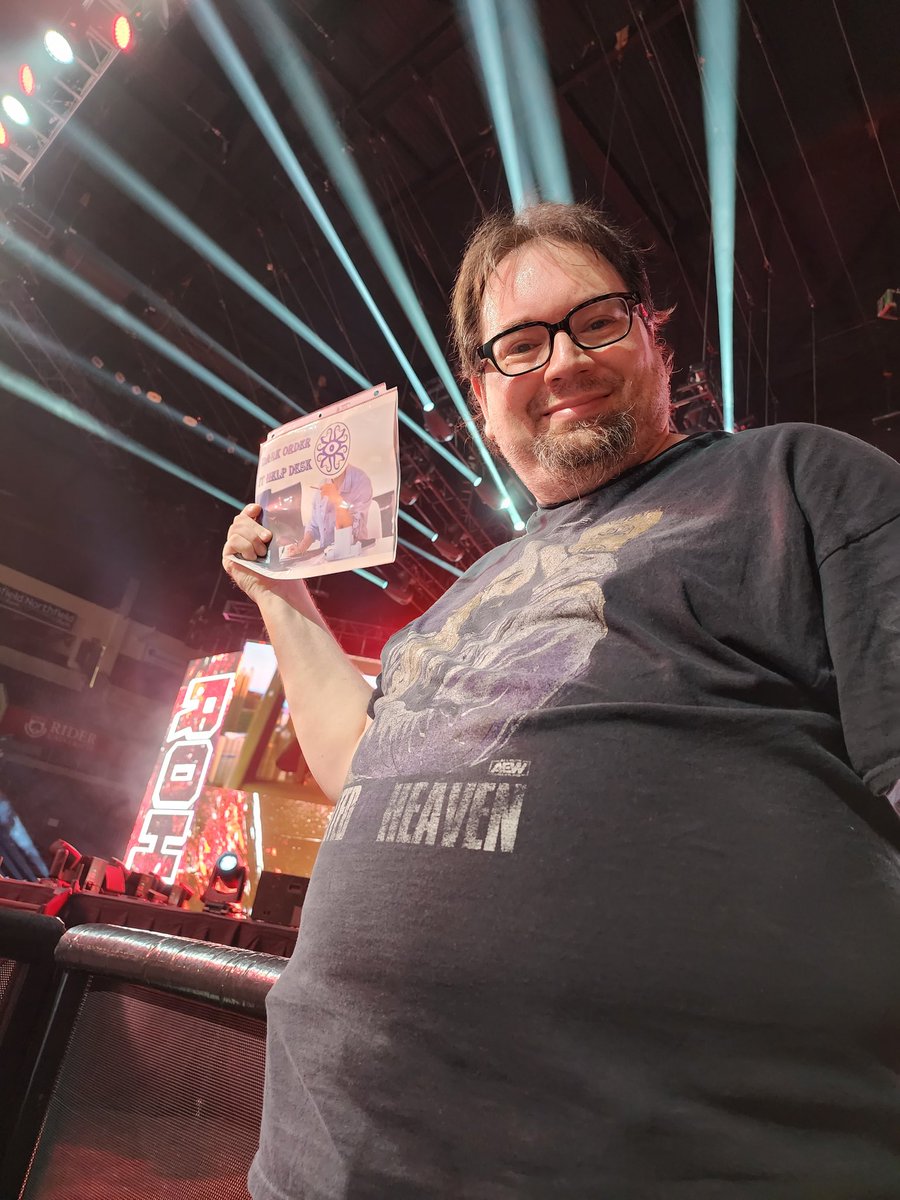 CyrusBorg's tweet image. What am I doing on my anniversary with my fiance?  Waiting for @SilverNumber1 @YTAlexReynolds and @EvilUno.  IT support ready!  See @stu_dos #DarkOrder has tech support now