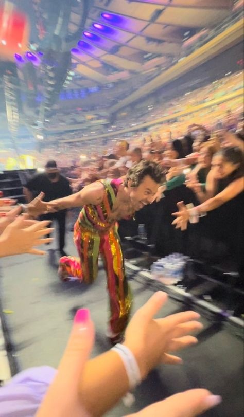 oBvIoUsLy_penni's tweet photo. 21st of september. 2022. 

new york city, u.s.
~ madison square garden https://t.co/BEUswYsvz5