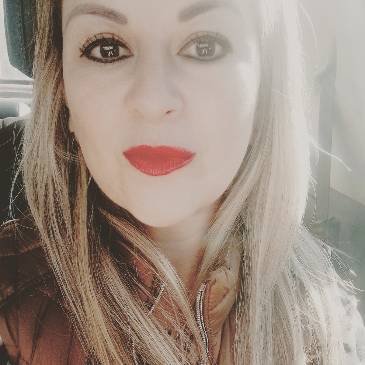 AnaHinterholzer's tweet photo. #NuevaFotoDePerfil https://t.co/4A4ZkGVYl2