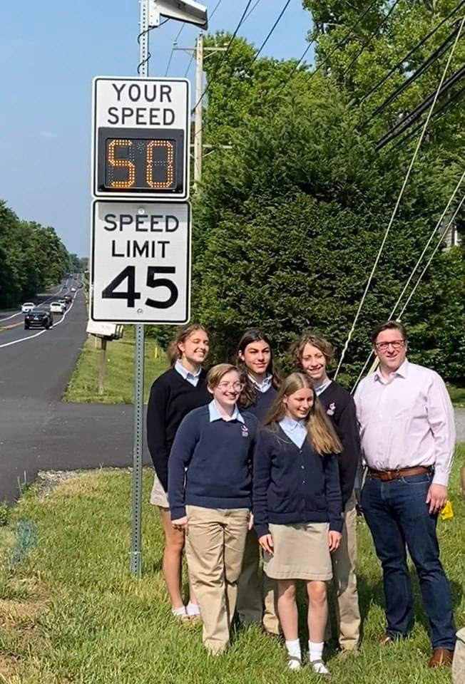 Stacybart3's tweet image. 12 policy proposals, 6 9th graders, 9 months, &amp;amp; 1 state senator = policy implementation (radar speed sign installed on a dangerous roadway!) #ncsprojectcitizenrocks @NCSHeadofSchool @DanielBartnik @DrU_NCS