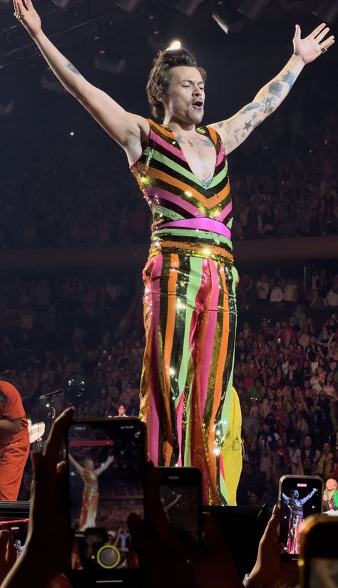 oBvIoUsLy_penni's tweet photo. 21st of september. 2022. 

new york city, u.s.
~ madison square garden https://t.co/BEUswYsvz5