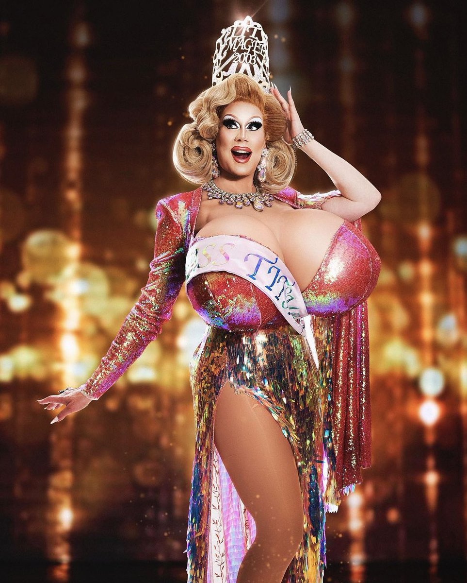 Jimbo has won RuPaul’s Drag Race #AllStars8! 👑

She becomes the first Canadian and international contestant overall to win a season of RuPaul’s #DragRace in the US. 🇨🇦🌎